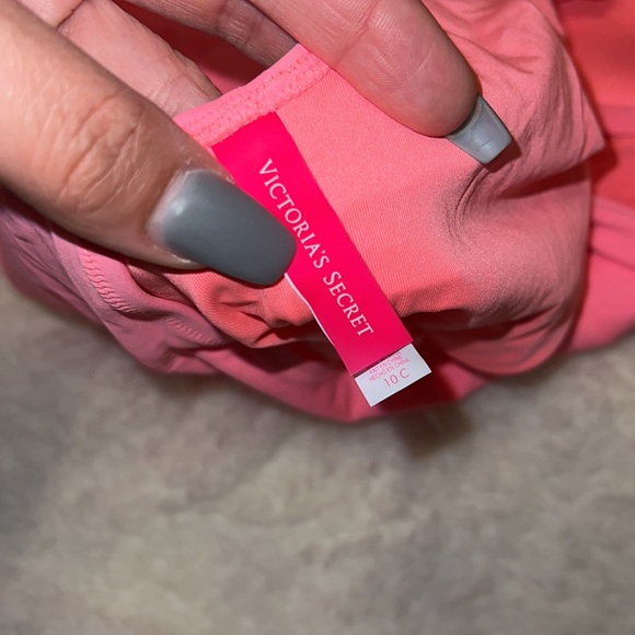 Pin Up Bathing Suit - Picture 3 of 5